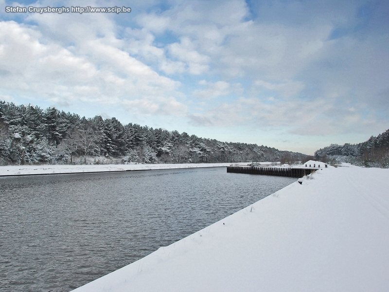 Lommel during winter time A few photos from different spots in Lommel during the snow white but ice cold second week of 2009. Stefan Cruysberghs